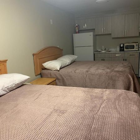 Blue Stream Motel Вернон Экстерьер фото