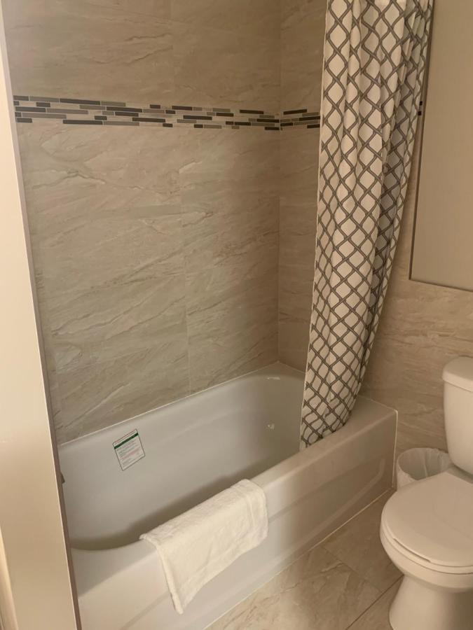 Blue Stream Motel Вернон Экстерьер фото
