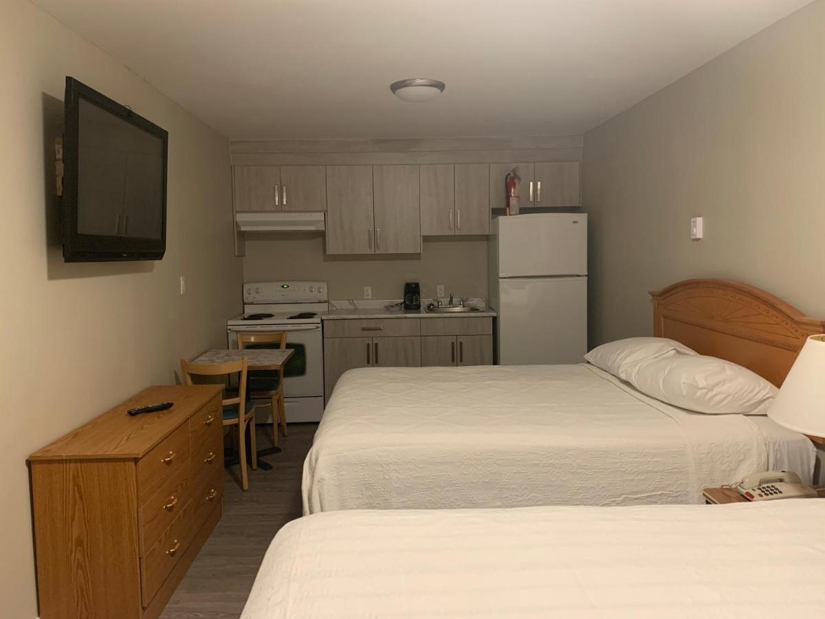 Blue Stream Motel Вернон Экстерьер фото