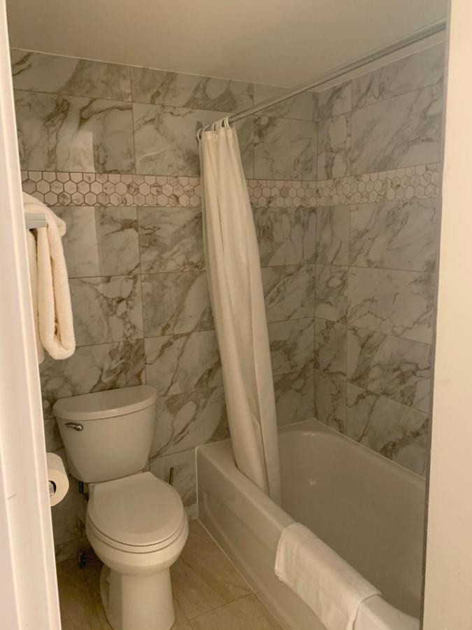 Blue Stream Motel Вернон Экстерьер фото