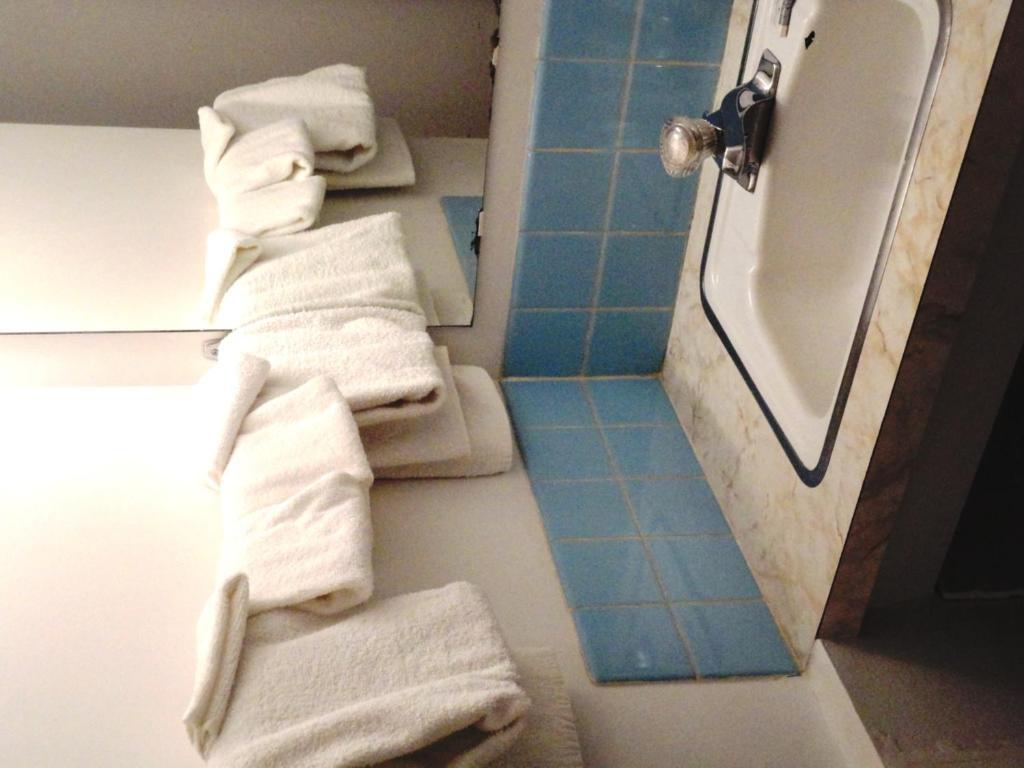 Blue Stream Motel Вернон Номер фото