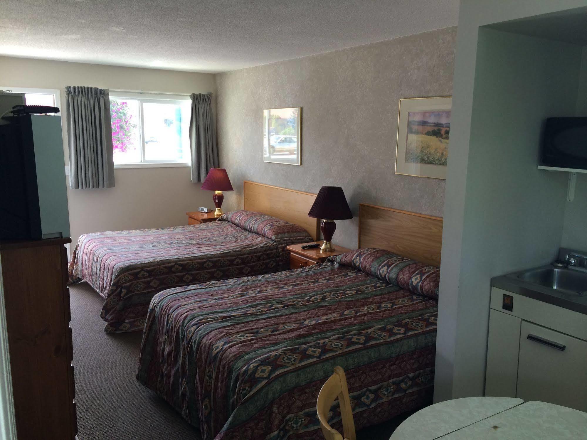 Blue Stream Motel Вернон Экстерьер фото